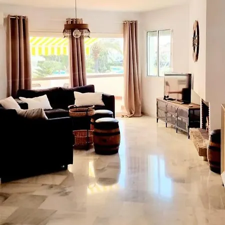 Mijas Holiday 公寓 *
