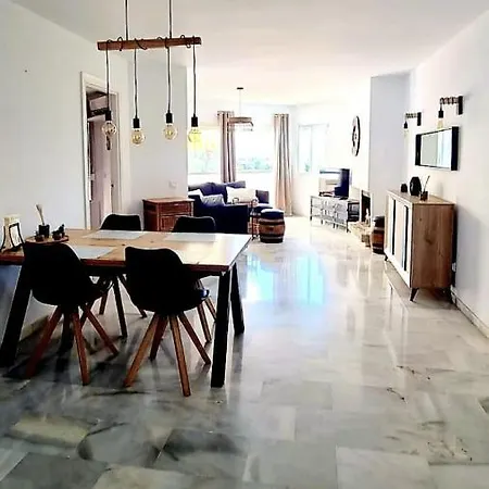 Mijas Holiday Apartment Fuengirola