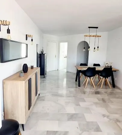 Mijas Holiday Apartment Fuengirola